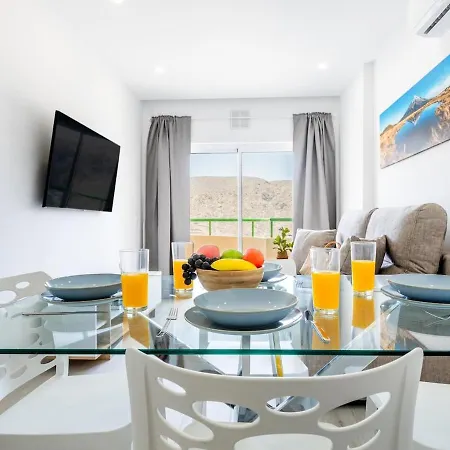 Appartement 31 Cristianos Front Sea, Pool Free Wifi *