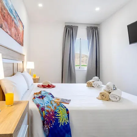 Apartment 31 Cristianos Front Sea, Pool Free Wifi *