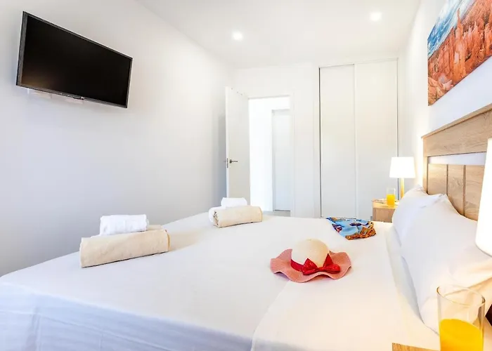 31 Cristianos Front Sea, Pool Free Wifi