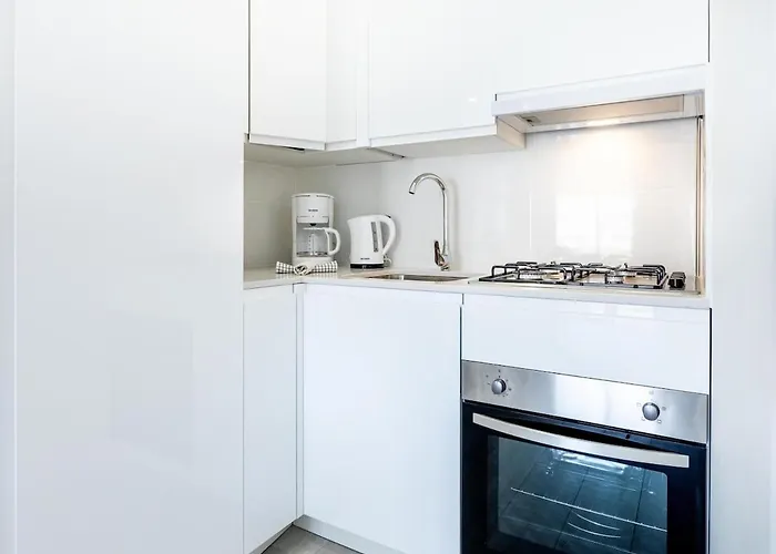 31 Cristianos Front Sea, Pool Free Wifi 公寓 *